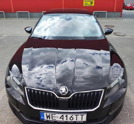Skoda Superb cena 61900 przebieg: 299000, rok produkcji 2018 z Warszawa małe 301